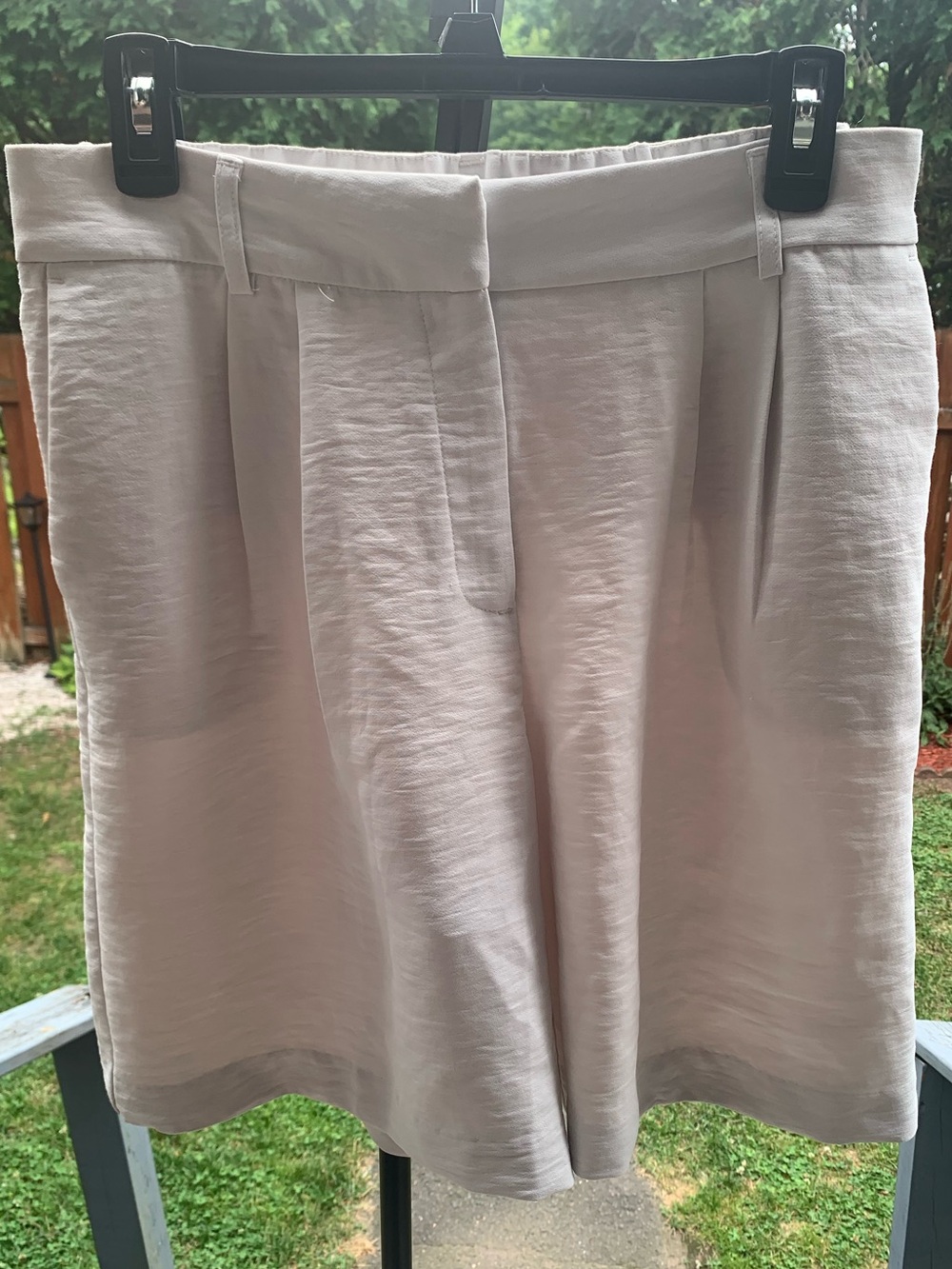 Women’s Light Beige Bermuda Shorts – Classic Pleated Style